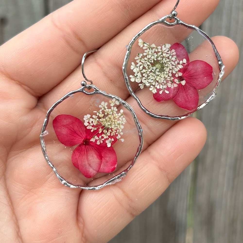 Handmade resin earrings flower